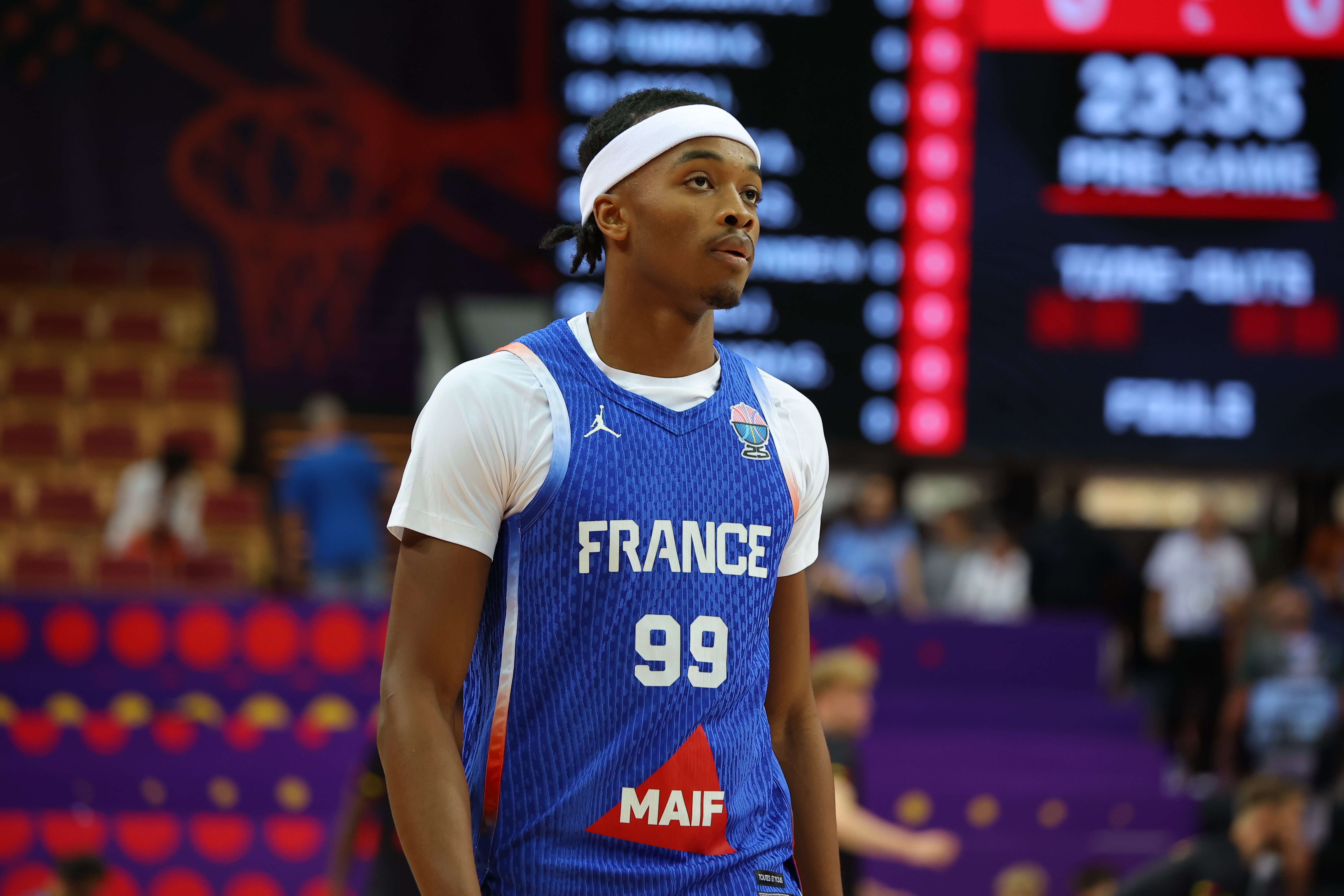 MK体育下载-锋线尖兵！库利巴利8中5得到13分4篮板1助攻1抢断